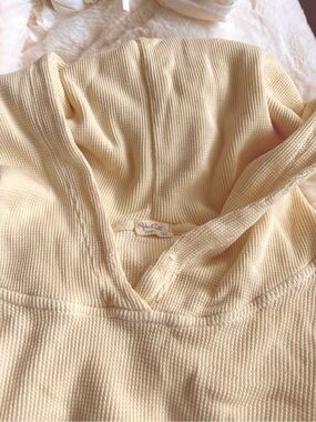 Brandy Melville Pale Yellow Ribbed Hooded Lounge Top
